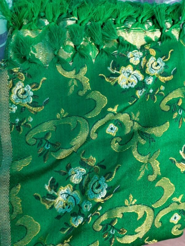 Bottle Green Bed Cover with Resham Embroidery Detai